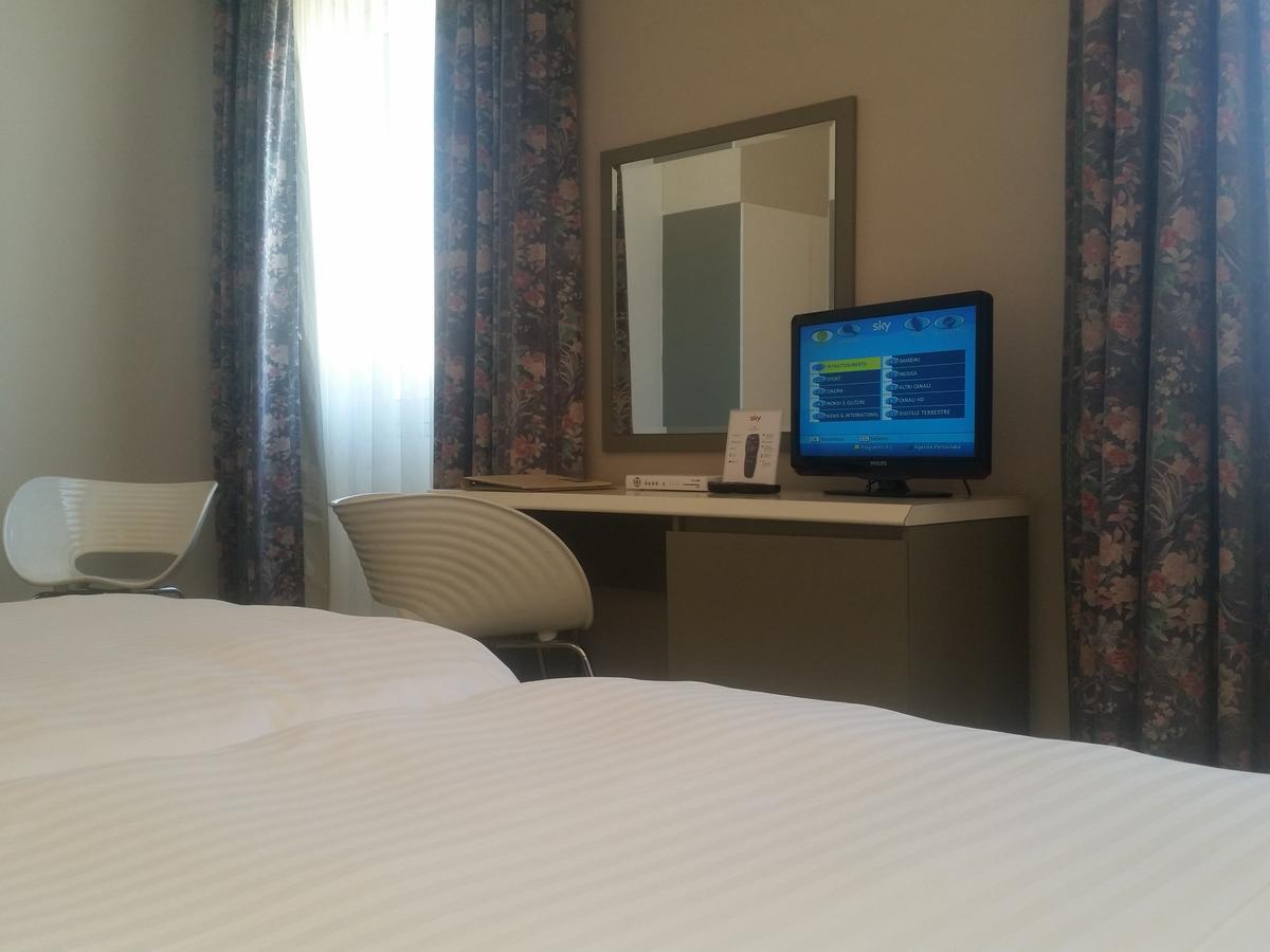 City Hotel Varese Exterior photo
