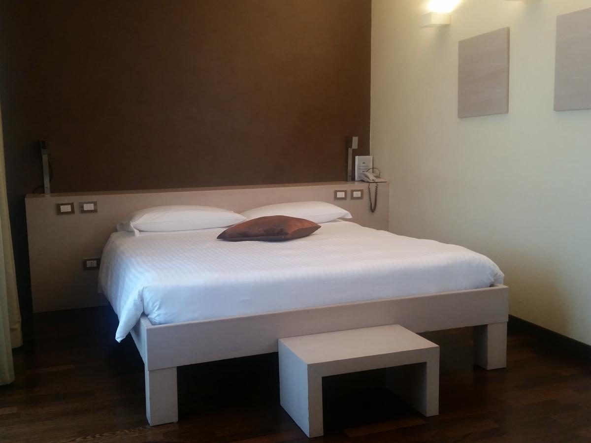 City Hotel Varese Exterior photo