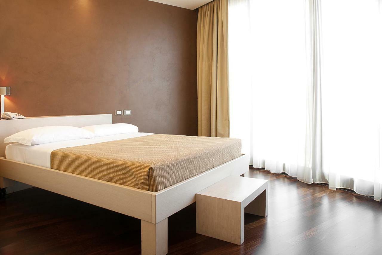City Hotel Varese Exterior photo