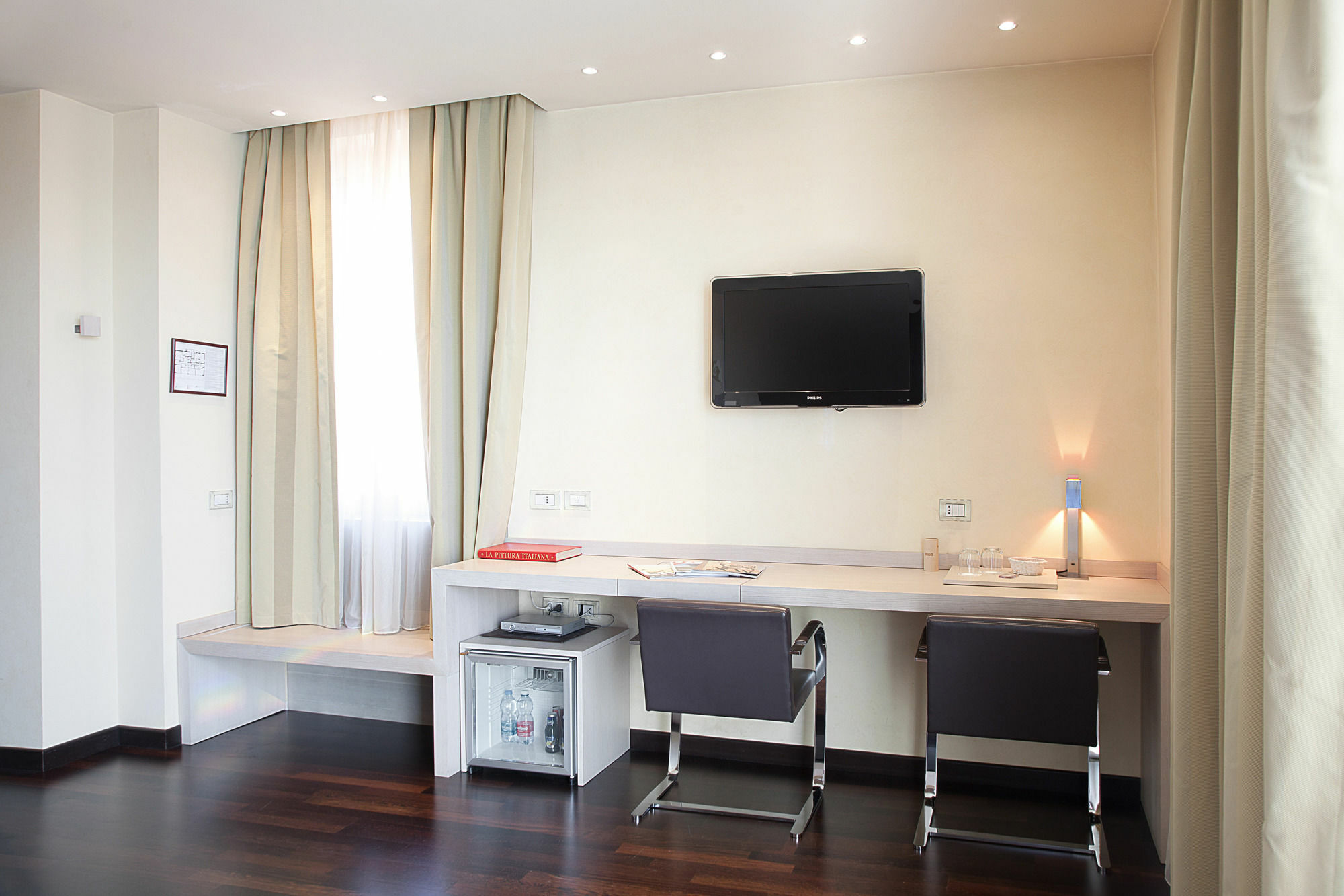City Hotel Varese Exterior photo