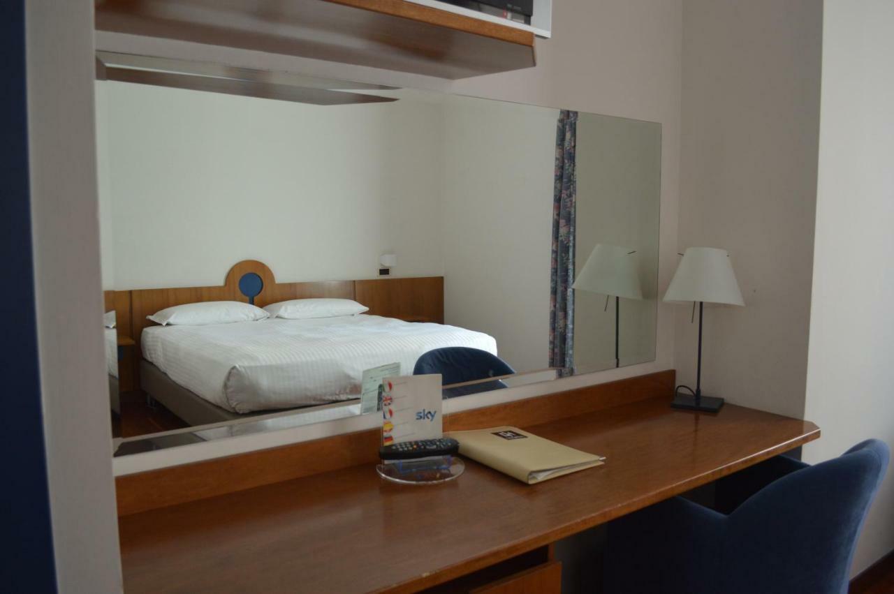 City Hotel Varese Exterior photo